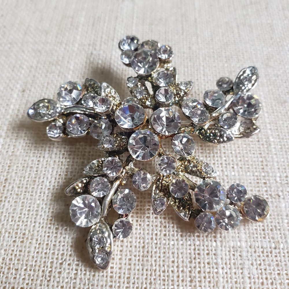 Brooch Bundle - Picture 2 of 8